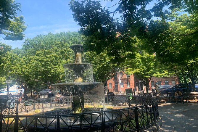 Guided Tour in the West Village of New York City - Molly’s Cupcakes in Father Demo Square