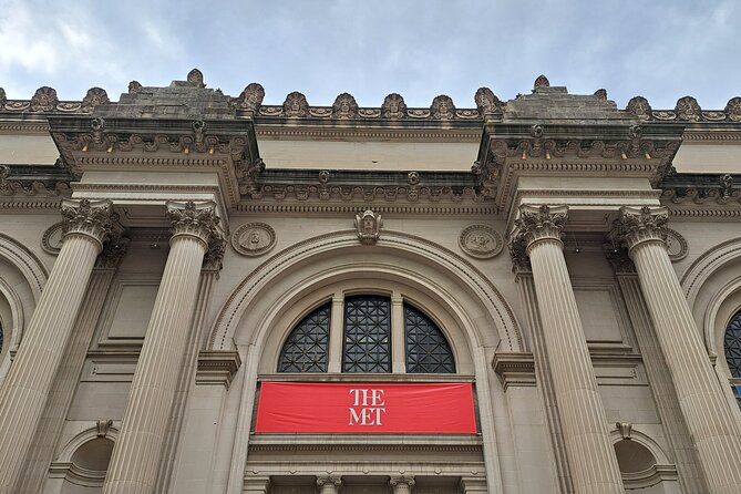 Guided tour of the MET in Spanish (Metropolitan Museum of Art) - Timing, meeting point, and group size