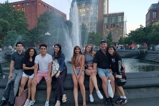 Guided Walking Tour of Greenwich Village Nightlife - What a two-hour evening walk feels like