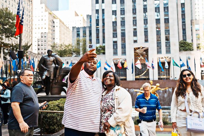 Half-Day Bus Tour of NYC Top Highlights - Lincoln Center, the Dakota, and Fifth Avenue