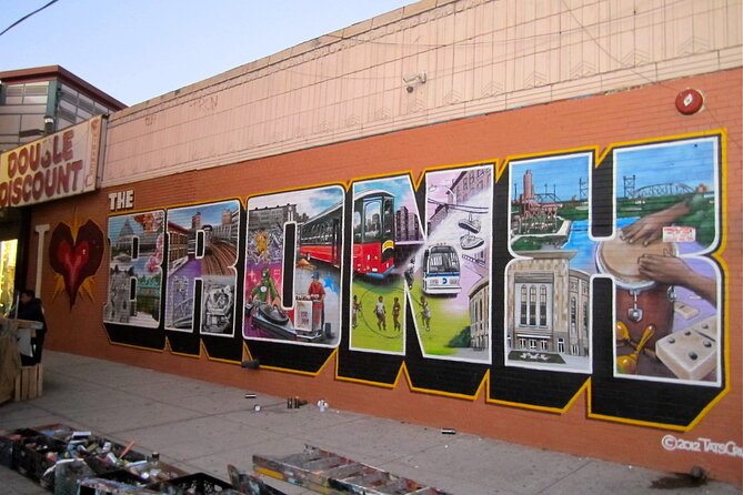 Half Day Guided Tour of Bronx, Queens and Brooklyn - One hour on Arthur Avenue