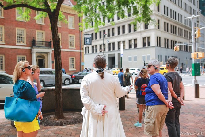 Hamilton Live! Walking Tour in lower Manhattan - City Hall Park and the old city wall
