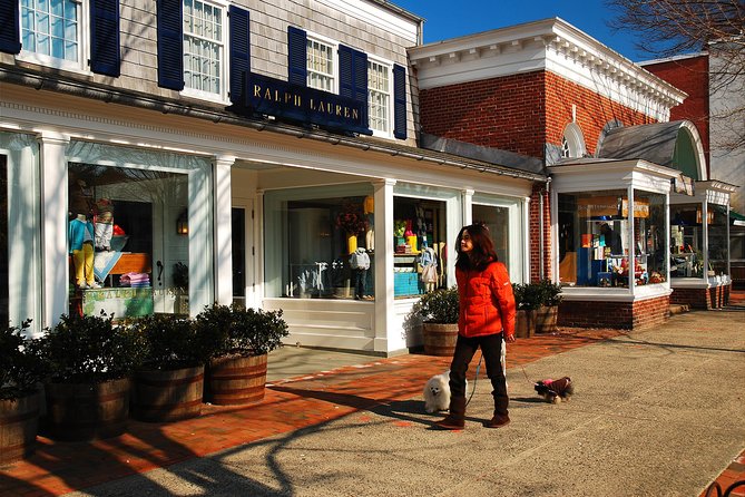 Hamptons Private Day Trip from New York City - East Hampton: beaches and famous estates