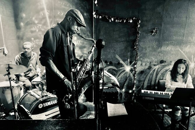 Harlem Jazz Tour: NYC Speakeasies and Juke Joints - Live Jazz - Gordon’s approach to Harlem