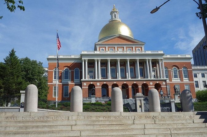 Harvard University and Boston City Tour from Manhattan - Quincy Market for food and free time