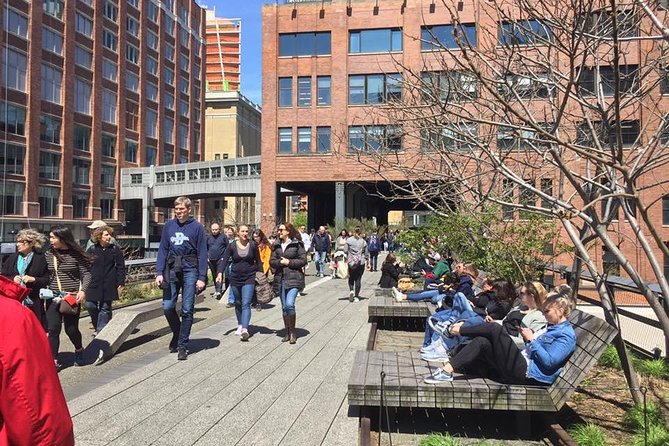 High Line and Hudson Yards Private Walking Tour - The guide makes or breaks the experience