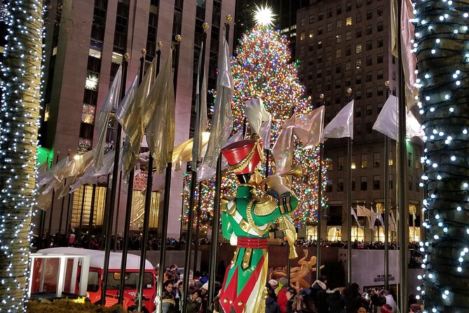 Holiday Lights Extravaganza Walking Tour - St. Patrick’s Cathedral offers a calmer change of pace