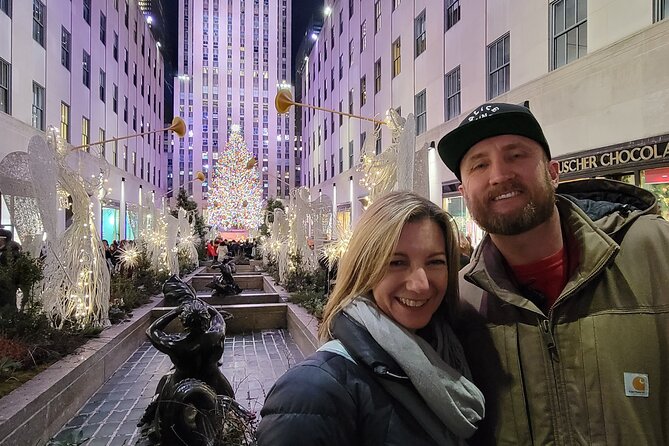 Holiday Lights Extravaganza Walking Tour - Rockefeller Center delivers the classic New York finale