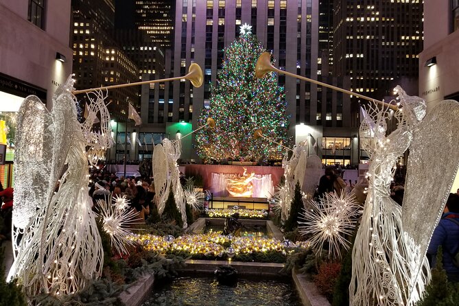Holiday Lights Extravaganza Walking Tour - Bergdorf Goodman and the polished Fifth Avenue finish