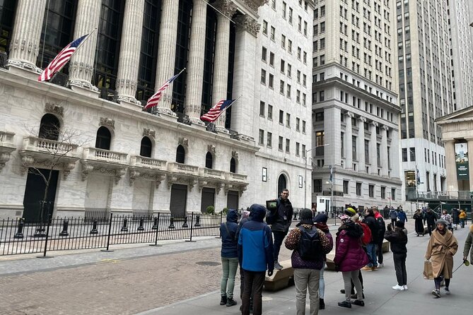 How Money Was Made Wall Street Walking Tour - Meeting the Charging Bull