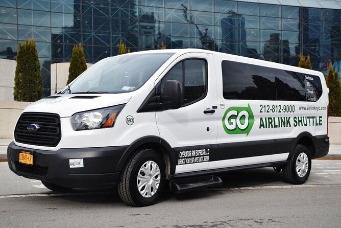 JFK to Manhattan: One Way Shared Arrival Transfer - What the JFK arrival really looks like