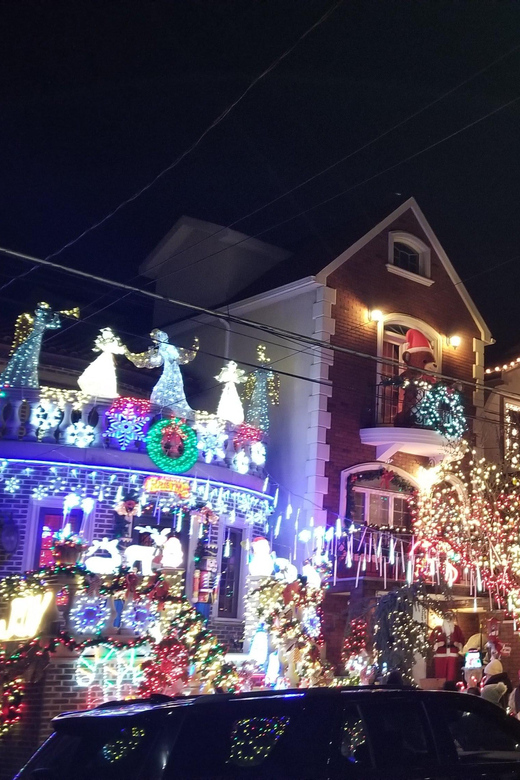 Magnificent Christmas Lights Tour of Dyker Heights Brooklyn - Who will enjoy this Christmas tour