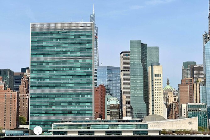 Manhattan Architecture Yacht Cruise - What the AIA guide adds to the ride