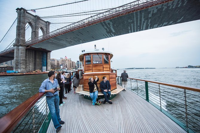 Manhattan Evening Jazz Cruise - The Boat Band and the sound of the evening