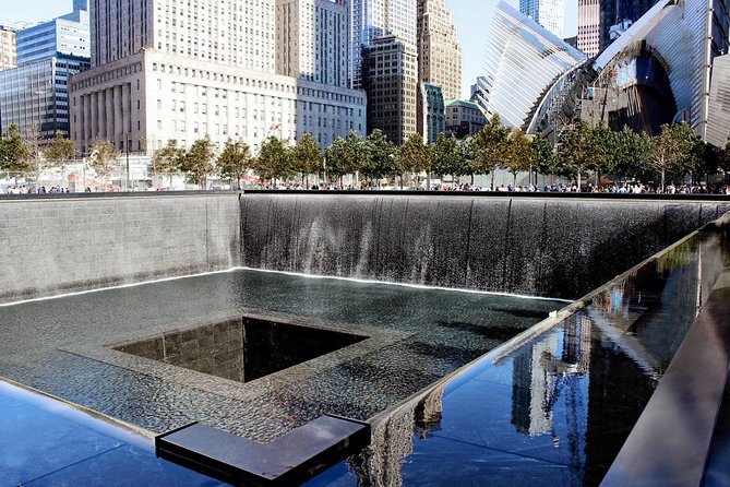 Manhattan Group Tour Including Wall Street and 911 Memorial - Guides, storytelling, and the value of a local voice