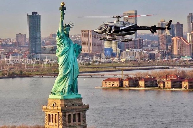 Manhattan Sky Tour: New York Helicopter Flight - Taking off from Pier 6 in Downtown Manhattan