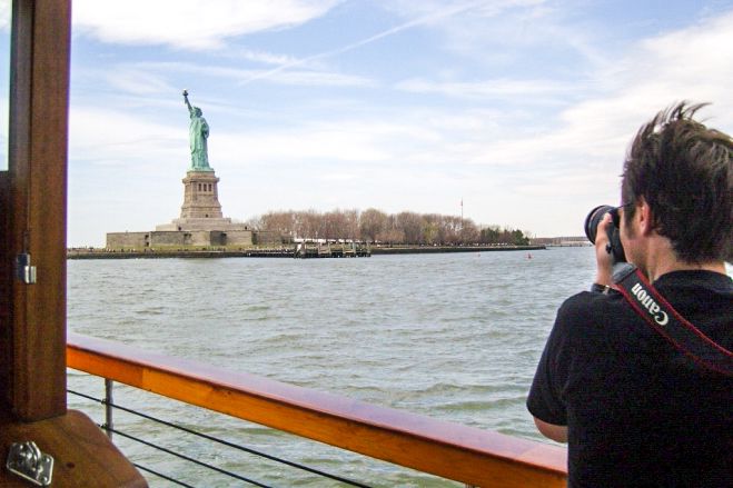 Manhattan: Statue and Skyline Cruise Aboard a Luxury Yacht - What the $60 price really gives you