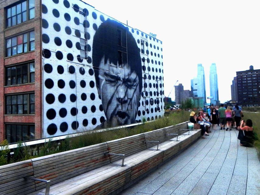 Meatpacking District: Chelsea Market and The Highline Tour - Chelsea Market is more than a meeting point