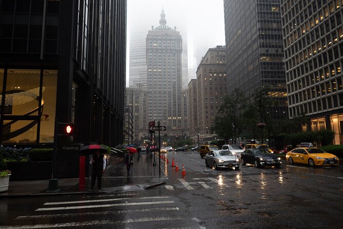 Mob Hits of Midtown: NYC Self-Guided Crime Mystery Walk - Radio City Music Hall and the big landmark moment