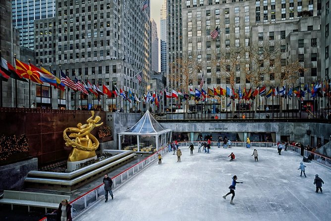 New York Christmas Holiday Small-Group Walking Tour - Macy’s Herald Square and the final stretch