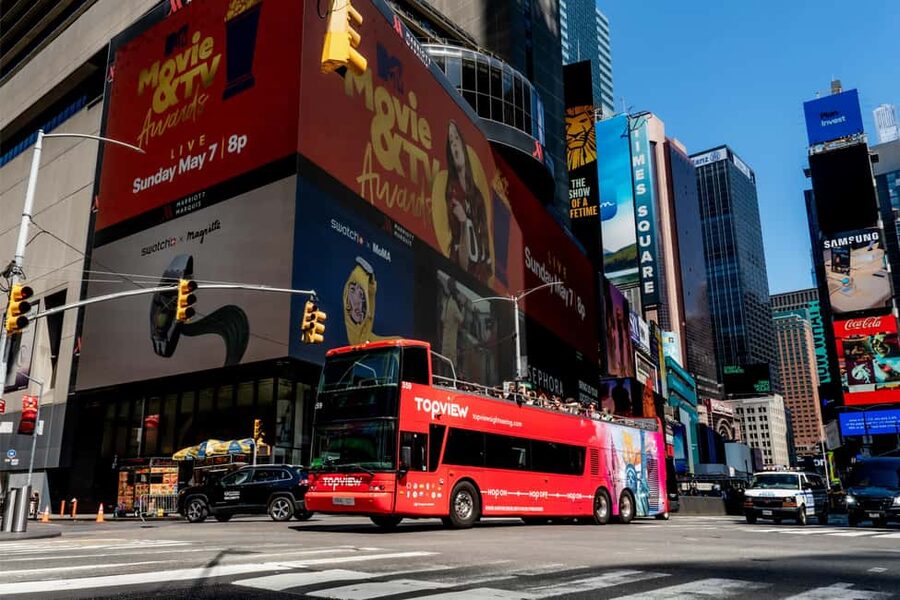 New York City: 24 or 48-hour Hop-on Hop-off Bus Tour - Empire State Building and Midtown views