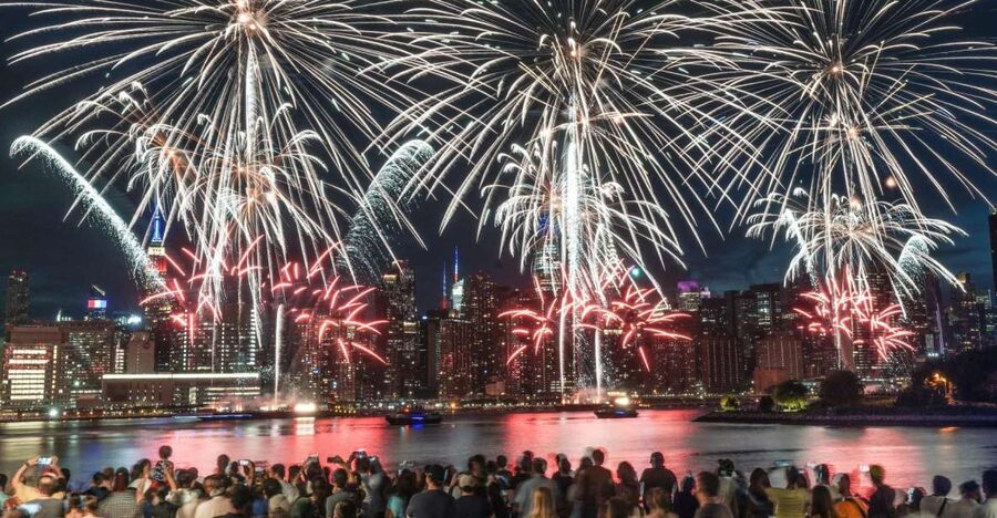 New York City: 4th of July Family Fireworks Party Cruise - BBQ dinner from 7 PM to 9 PM