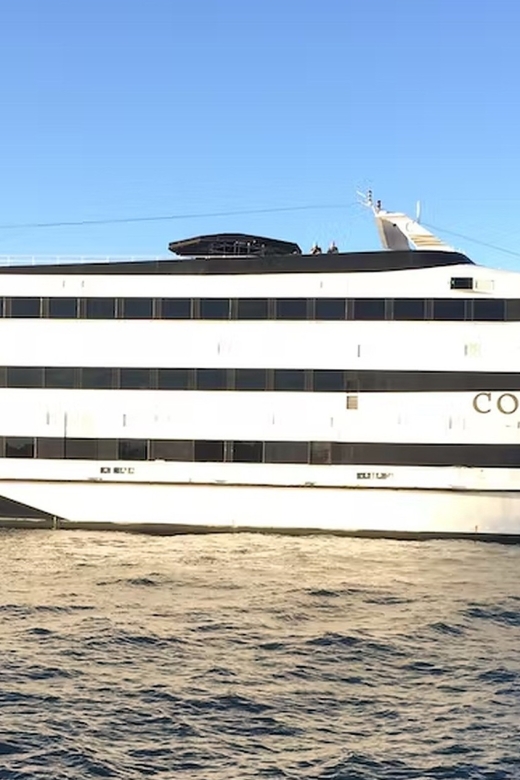 New York City: 4th of July Family Fireworks Party Cruise - Comfort, access, and who will enjoy this cruise