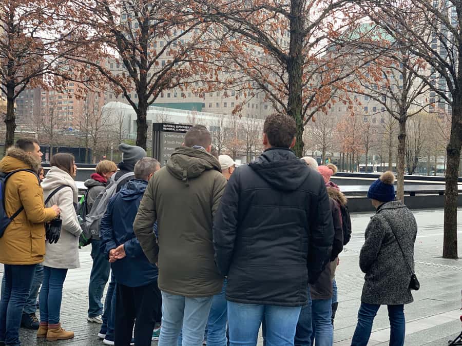 New York City: 9/11 Memorial - Ground Zero Walking Tour - Guide style and possible group size