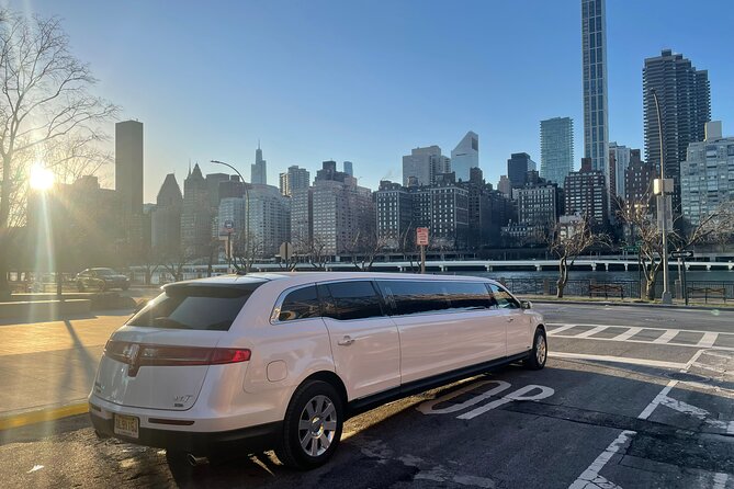 New York City Airport Arrival Transfer by Limo LGA JFK EWR - How the $215 price works for different groups