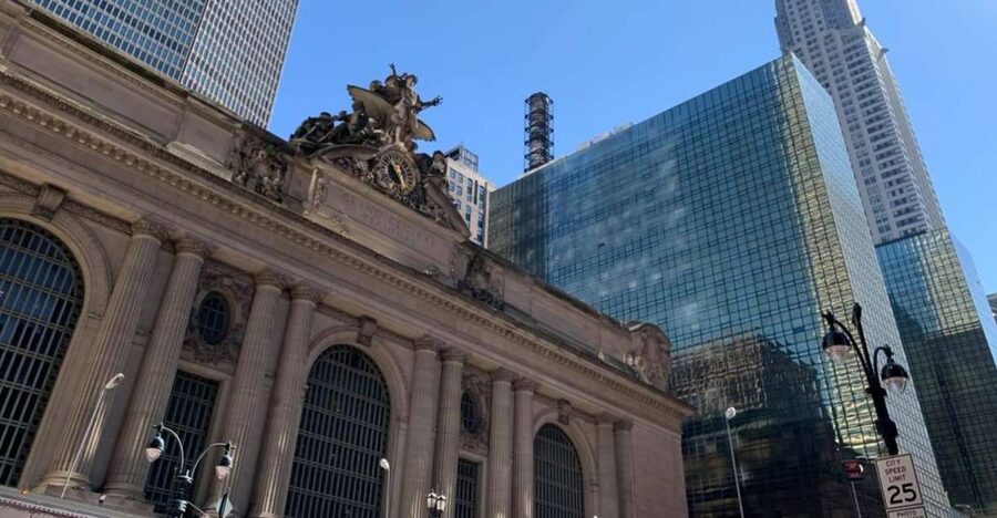 New York City: Art Deco and Architecture Landmarks Tour - Starting at Bryant Park and looking up
