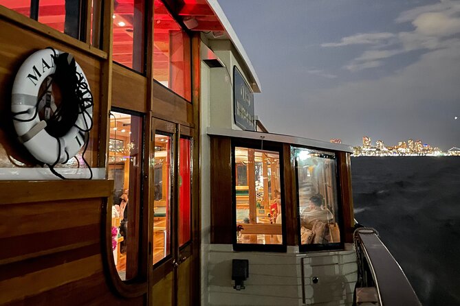 New York City Bright Lights Skyline Cruise on Yacht - Timing, weather, and cancellation details