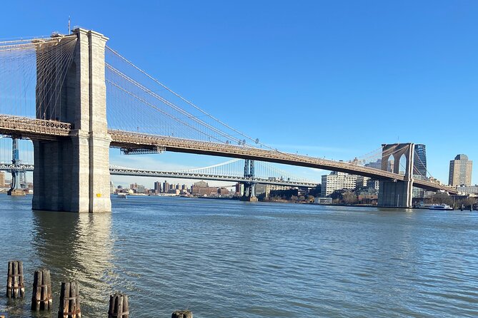 New York City bus and boat tour - A short walk on the Brooklyn Bridge