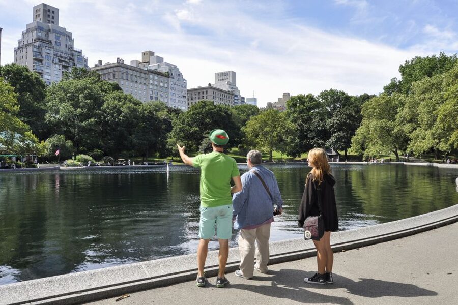 New York City: Central Park Private Pedicab Tour - The meeting point is easy once you identify the right Starbucks