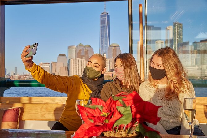 New York City: Champagne, Cheese, Caviar & Sightseeing Cruise - The yacht, seating, and overall mood