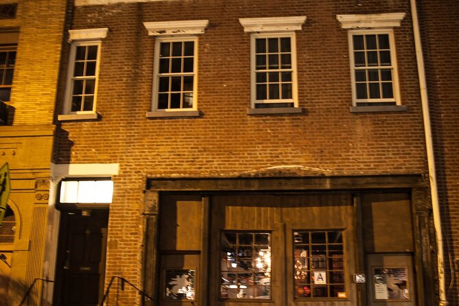New York City Chilling Nightmares & Necromancy Ghost Tour - Gay Street and the former Pirate’s Den