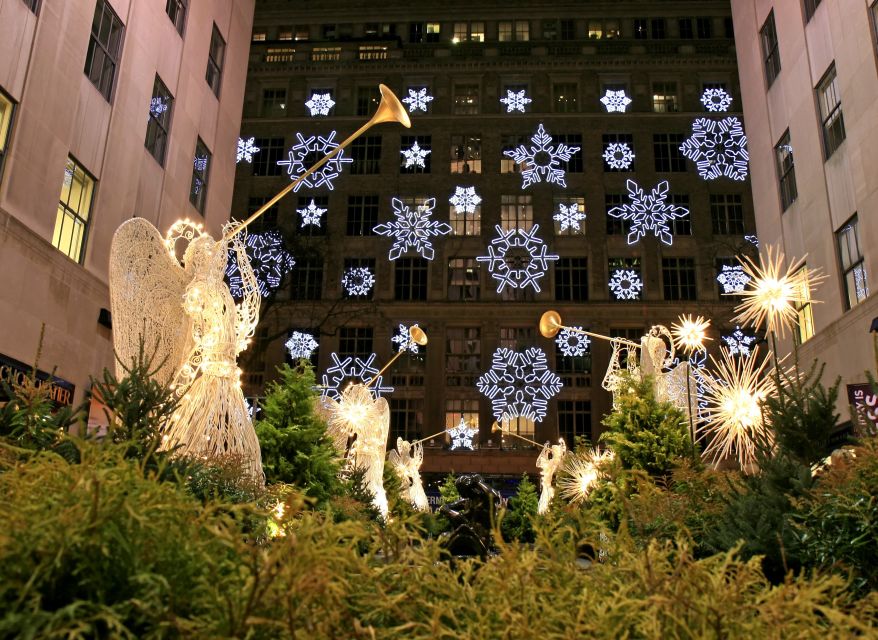 New York City: Christmas Holiday Tour of Manhattan - Starting inside St. Patrick’s Cathedral