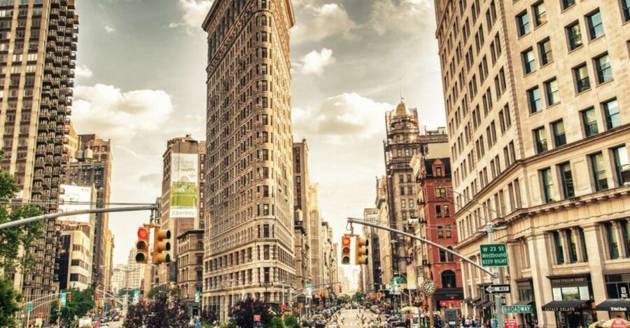 New York City: Flatiron Food, History, and Architecture Tour - Bread’s Bakery finishes with award-winning pastries