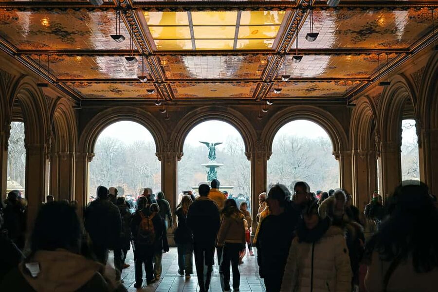 New York City: Gossip Girl Walking Tour - Ladurée and Blair’s favorite macarons