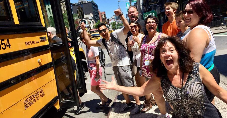 New York City: Half-Day Pizza Bus Tour - Key points at a glance