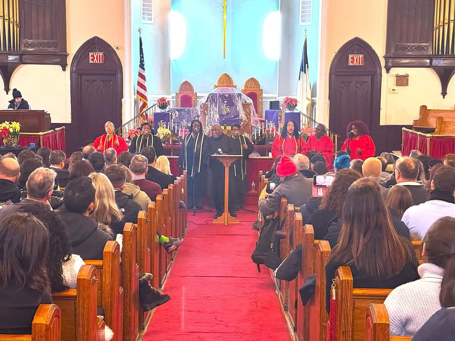 New York City: Harlem Gospel Live Music Concert - What the Harlem Gospel Concert Feels Like