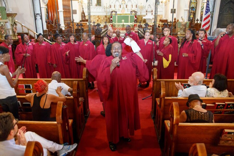 New York City Harlem Highlights w/ Gospel Concert & Transfer - The Apollo Theatre and what you may actually see