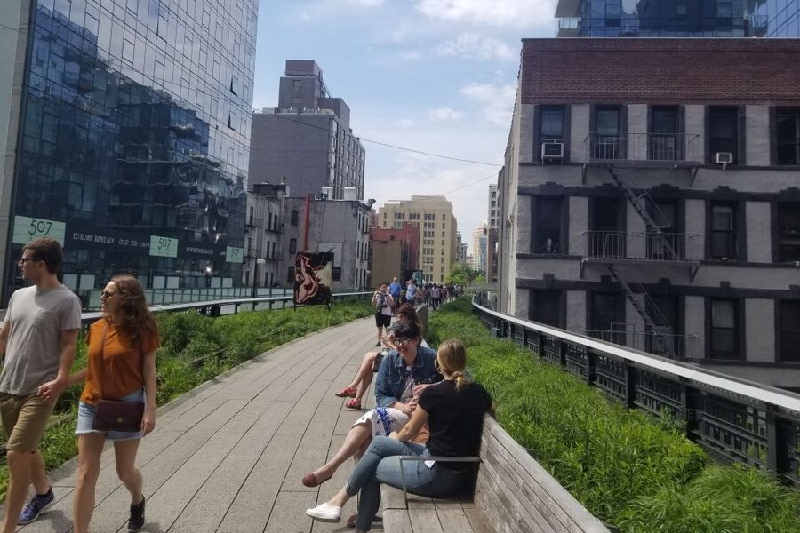 New York City: High Line & Hudson Yards Walking Tour - Timing, language, and practical choices