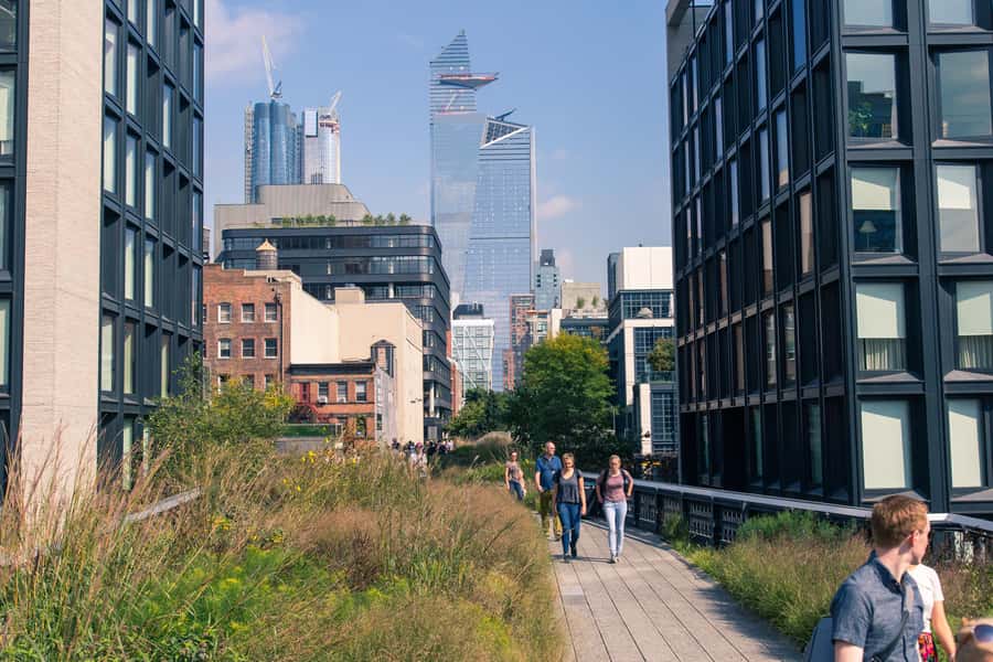 New York City: High Line Walking Tour - Walking 40 feet above Manhattan