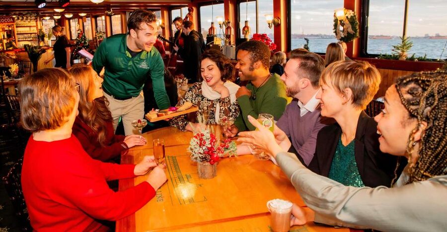 New York City: Holiday Jazz Classic Motor Yacht Cruise - From Chelsea Piers to the bright Manhattan shoreline