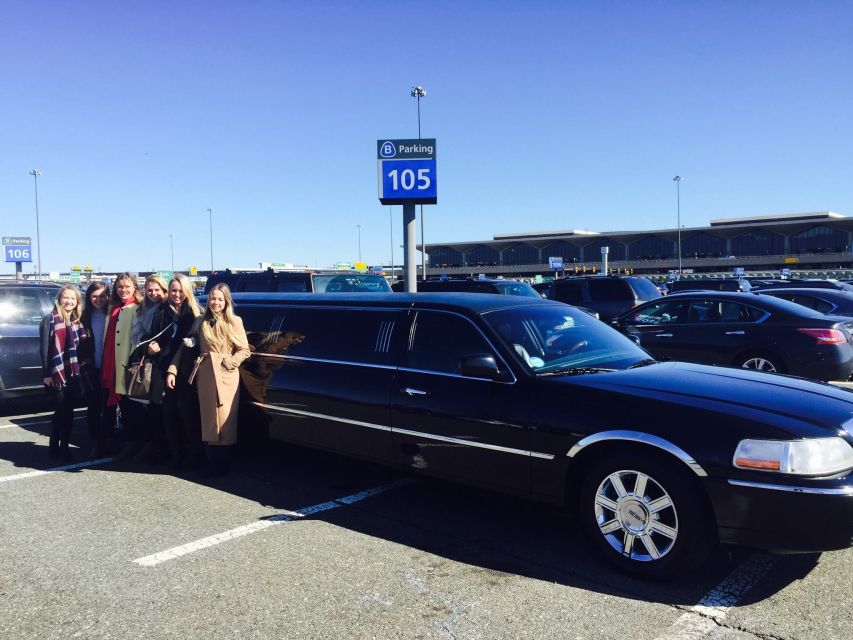 New York City: JFK Airport Private Limousine Transfer - Settling into the stretch limousine