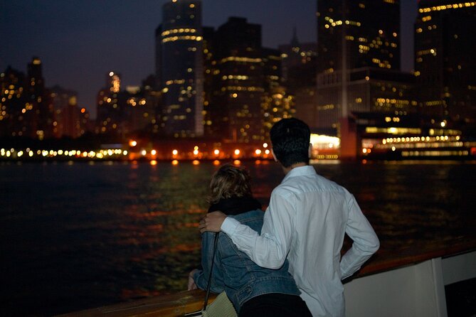 New York City Lights Cruise aboard Clipper City - The suspension bridge and the changing route