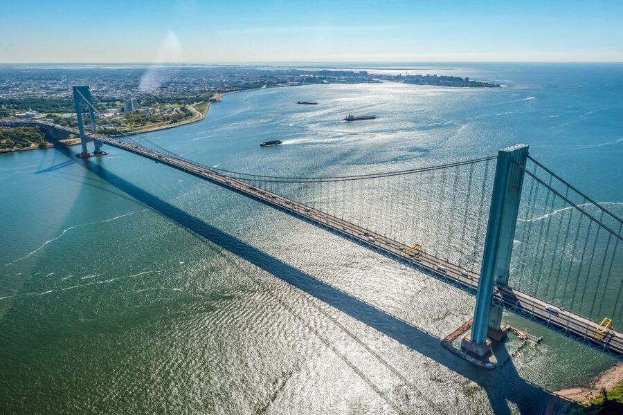 New York City: Manhattan Helicopter Tour - Safety, comfort, and the middle seat question