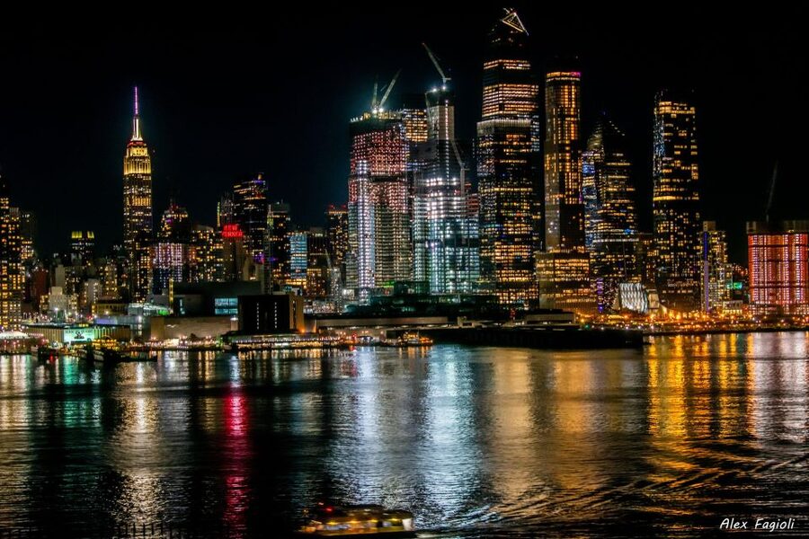 New York City: Night Skyline Bus Tour with Pizza Slice - Manhattan from Hell’s Kitchen to SoHo