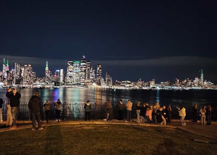 New York City Night Views - A panoramic hop-on-hop-off tour - Hamilton Park, the evening’s big view