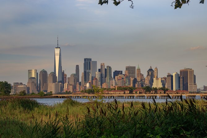 New York City: Panoramic Skyline Tour - Carlo’s Bakery brings a lighter stop